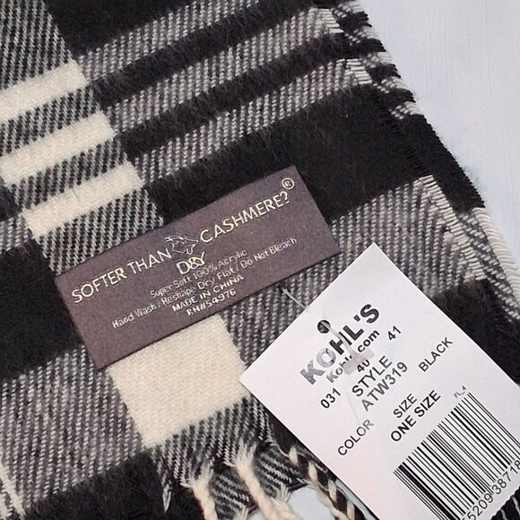 NWT D&T Softer Than Cashmere Scarf in Classic Black And White Plaid 12x68 - Picture 2 of 4